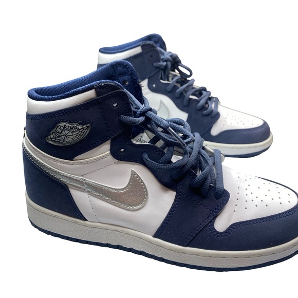 Kids Air Jordan 1 Retro High CO.JP
Midnight Navy - Picture 6 of 10